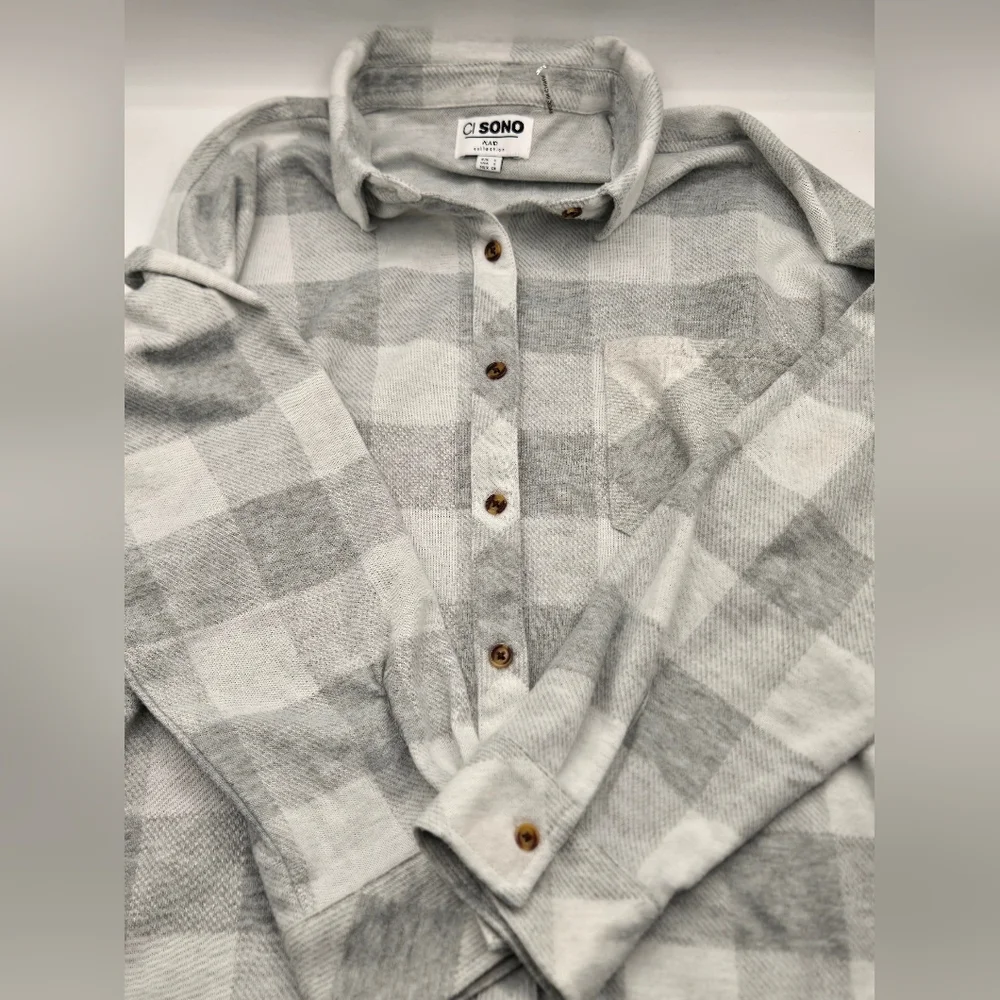 OLD NAVY & CI SONA Tops Sz Small Junior Active Fleece & Tunic Flannel